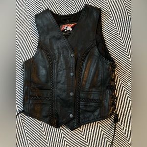Black Leather vest. Size S.